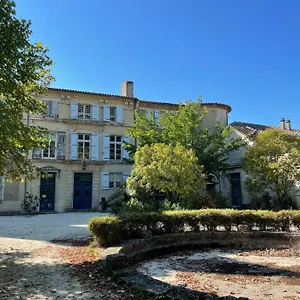 superbe-appartement-au-cur-dun-chteau-atypique.hotels-rhonealpes.com/
