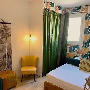 superbe-studio-rnov-carr-dor-de-marseille.fr-provencehotel.com/